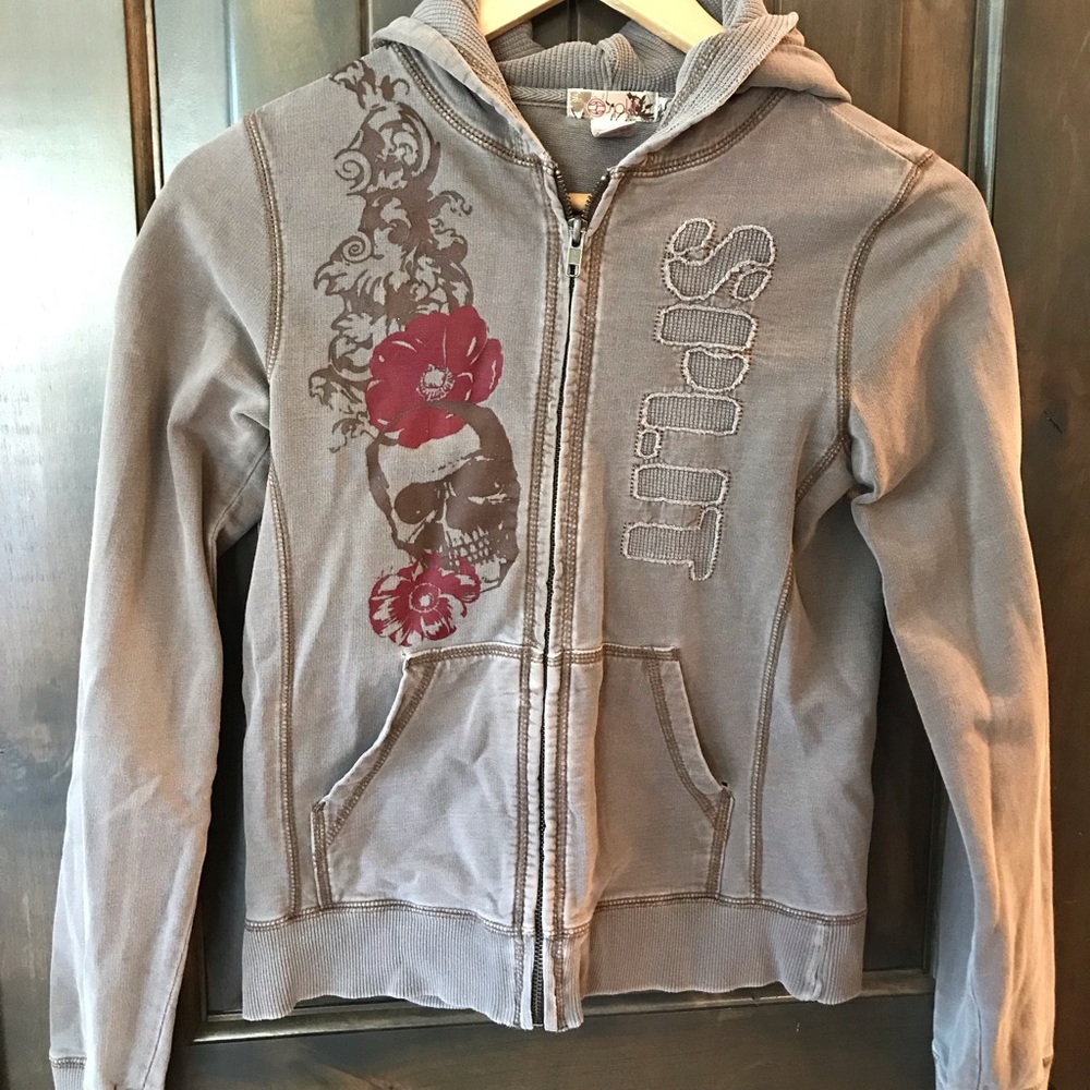 Split size small zip up skull hoodie